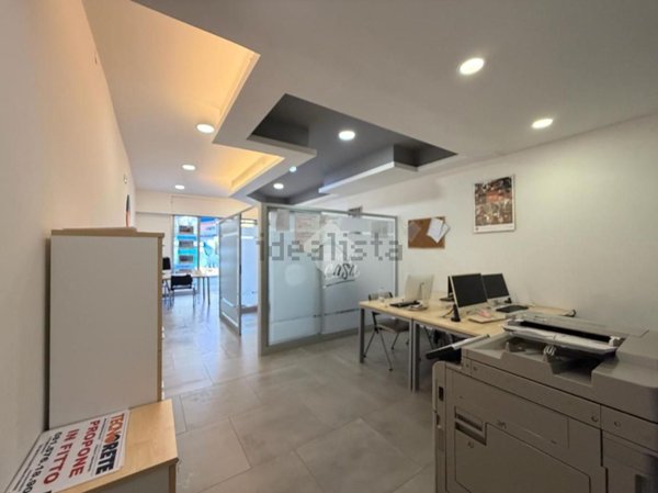 locale commerciale in vendita a Marano di Napoli in zona San Rocco