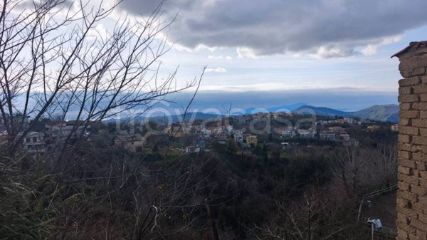 negozio in vendita a Marano di Napoli in zona Torre Caracciolo