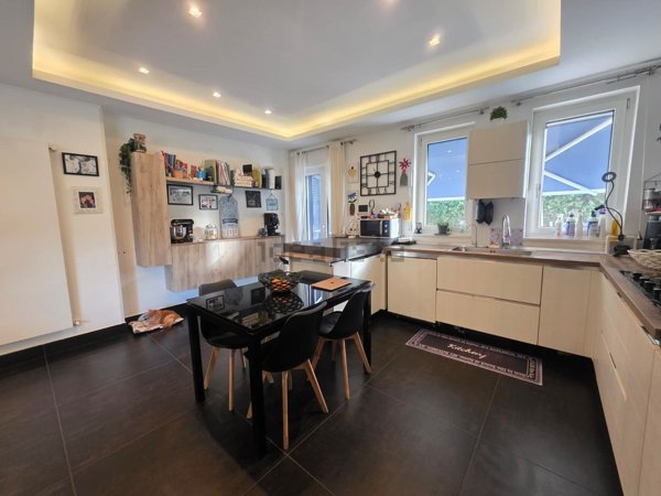 casa indipendente in vendita a Marano di Napoli