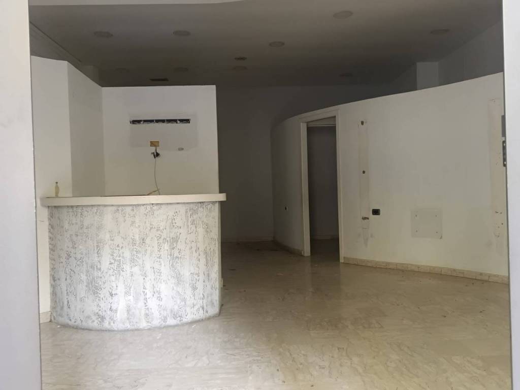 negozio in vendita a Marano di Napoli in zona Centro Città