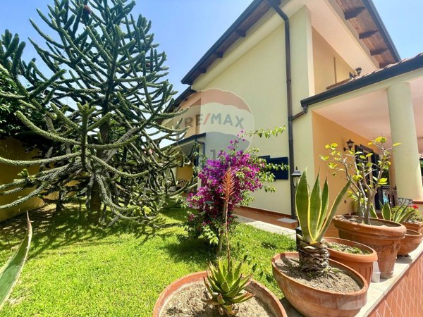 casa indipendente in vendita a Marano di Napoli
