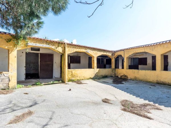 intera palazzina in vendita a Marano di Napoli in zona Torre Caracciolo