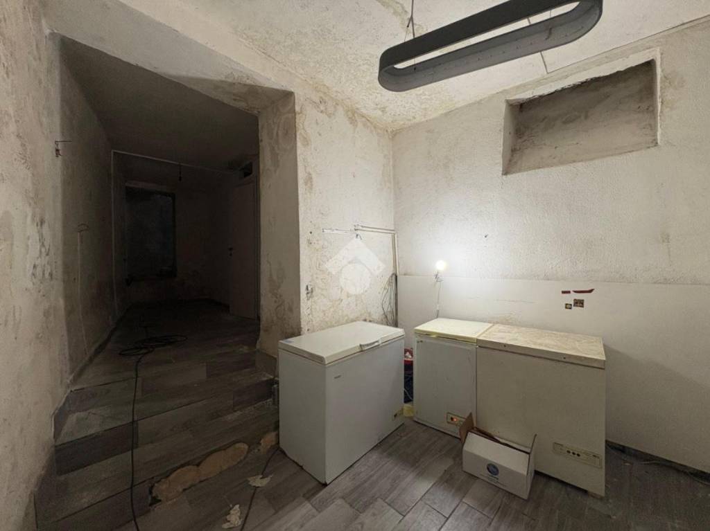 negozio in vendita a Marano di Napoli in zona Centro Città