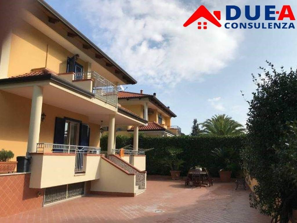 casa indipendente in vendita a Marano di Napoli in zona San Rocco