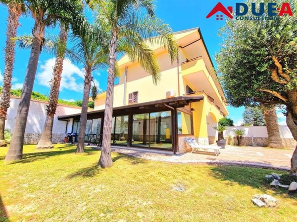 casa indipendente in vendita a Marano di Napoli in zona Centro Città