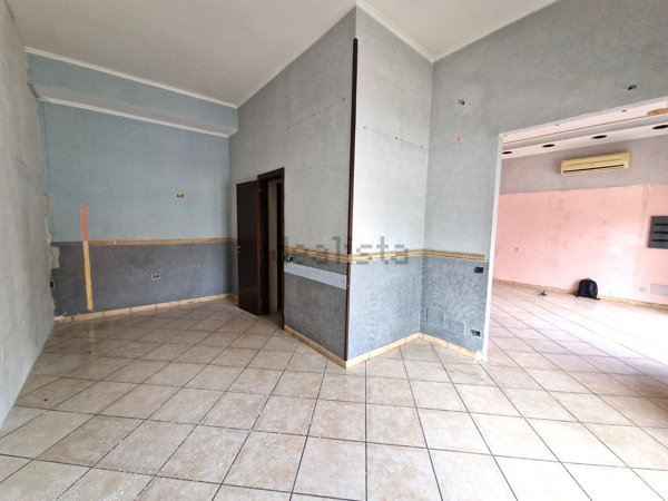locale commerciale in vendita a Marano di Napoli
