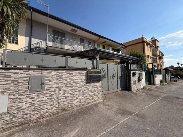 casa indipendente in vendita a Marano di Napoli in zona San Rocco