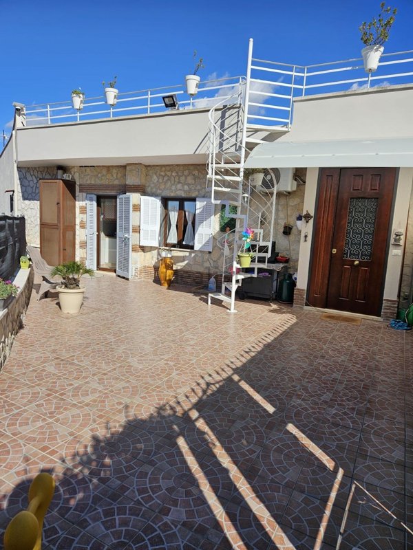 appartamento in vendita a Marano di Napoli in zona Torre Caracciolo