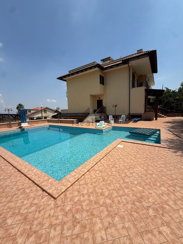casa indipendente in vendita a Marano di Napoli in zona Centro Città
