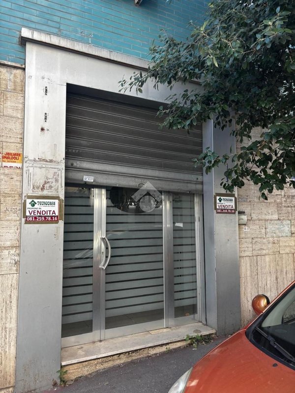 negozio in vendita a Marano di Napoli in zona Centro Città
