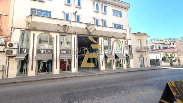 locale commerciale in vendita a Marano di Napoli
