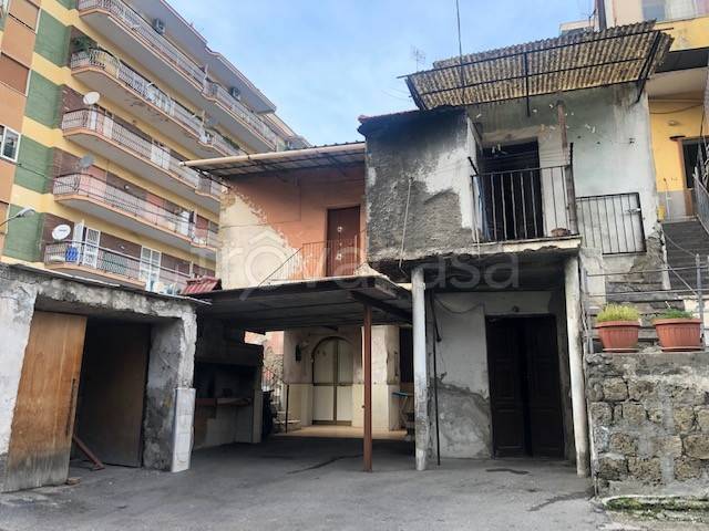 locale commerciale in vendita a Marano di Napoli