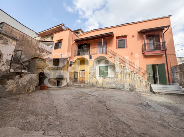 intera palazzina in vendita a Marano di Napoli in zona Centro Città