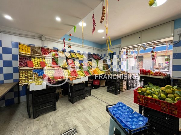 locale commerciale in vendita a Marano di Napoli