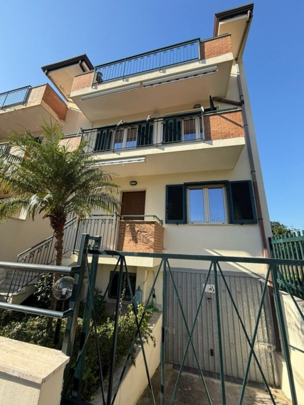 casa indipendente in vendita a Mariglianella