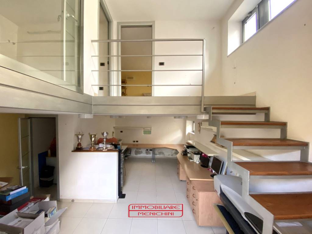 negozio in vendita a Mariglianella