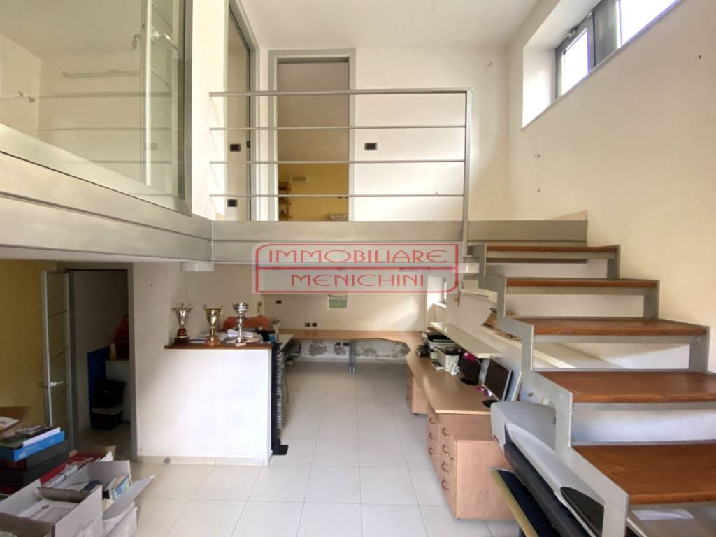 negozio in vendita a Mariglianella