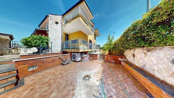 casa indipendente in vendita a Mariglianella