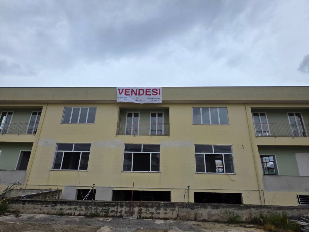 negozio in vendita a Mariglianella