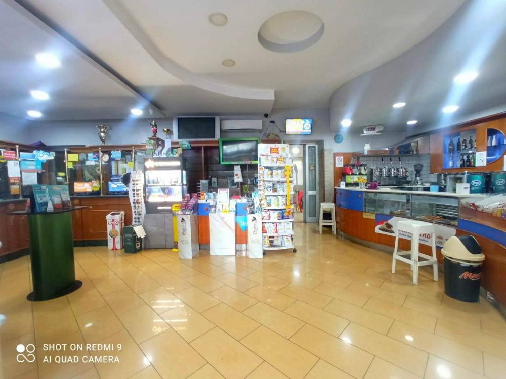 locale commerciale in vendita a Mariglianella