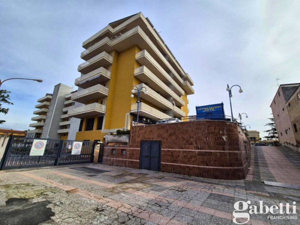 negozio in vendita a Marigliano