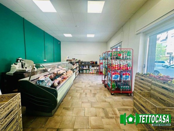 negozio in vendita a Marigliano