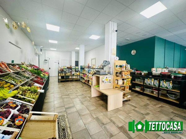 negozio in vendita a Marigliano