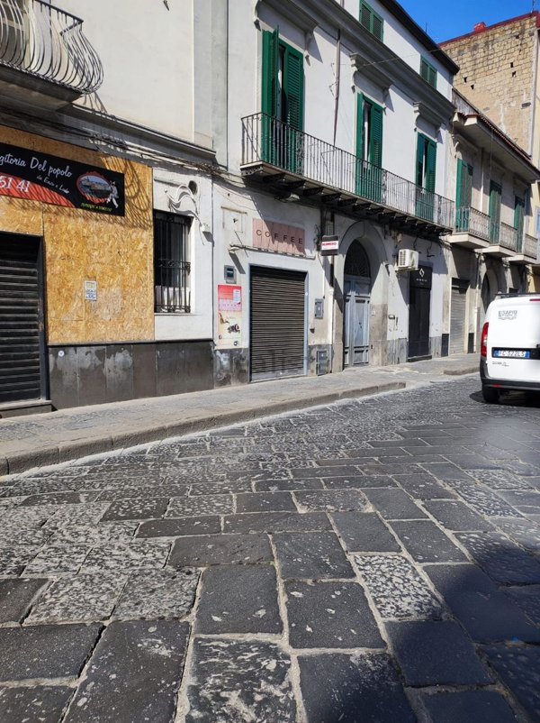 locale commerciale in vendita a Marigliano