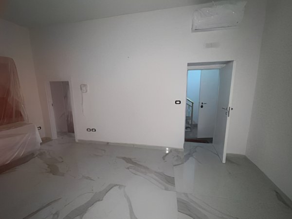 negozio in vendita a Marigliano