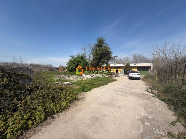capannone in vendita a Marigliano