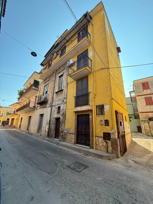 casa indipendente in vendita a Marigliano in zona Pontecitra