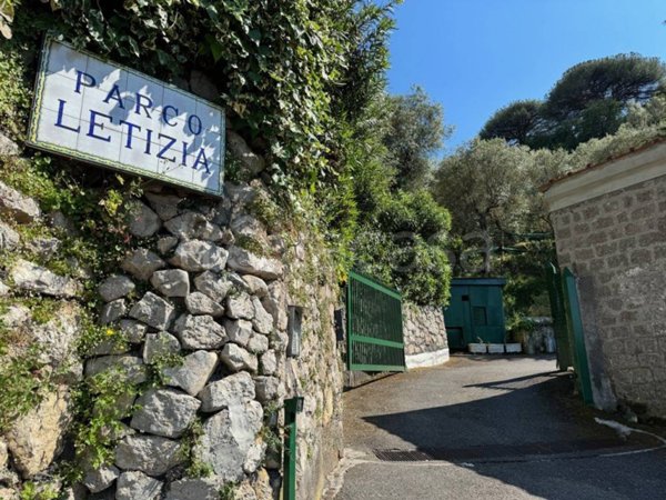 casa indipendente in vendita a Massa Lubrense