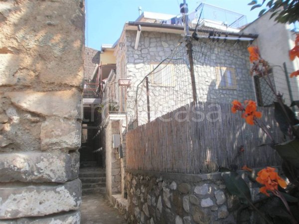 casa indipendente in vendita a Massa Lubrense
