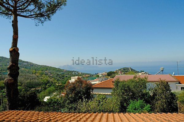casa indipendente in vendita a Massa Lubrense in zona Sant'Agata sui Due Golfi