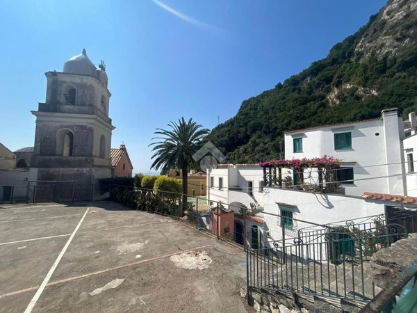 appartamento in vendita a Massa Lubrense in zona Nerano