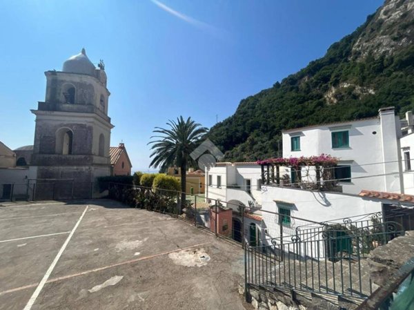 appartamento in vendita a Massa Lubrense in zona Nerano