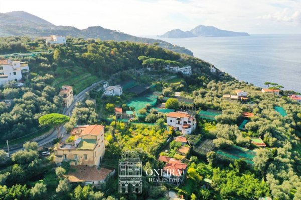 casa indipendente in vendita a Massa Lubrense