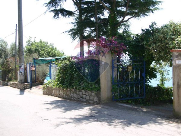 casa indipendente in vendita a Massa Lubrense