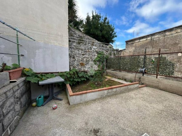 appartamento in vendita a Massa Lubrense in zona Schiazzano