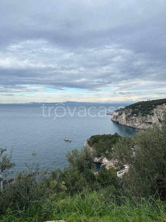 casa indipendente in vendita a Massa Lubrense