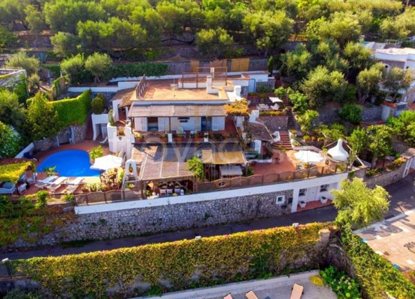 casa indipendente in vendita a Massa Lubrense in zona Conca Verde