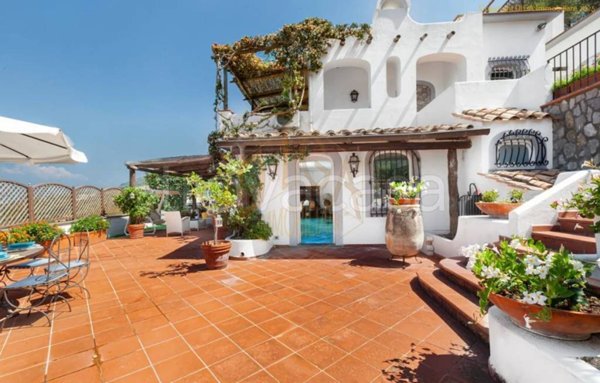 casa indipendente in vendita a Massa Lubrense in zona Conca Verde