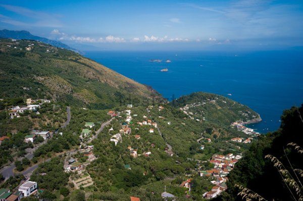 quadrivano in vendita a Massa Lubrense in zona Termini