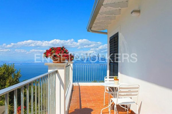 casa indipendente in vendita a Massa Lubrense in zona Sant'Agata sui Due Golfi