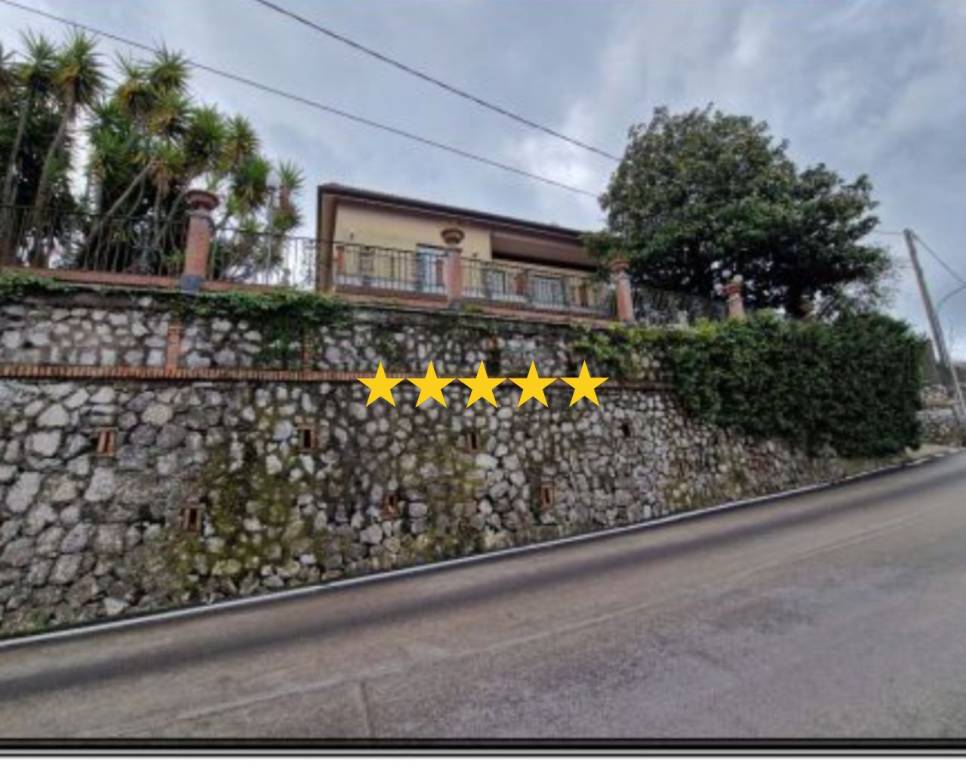 casa indipendente in vendita a Massa Lubrense