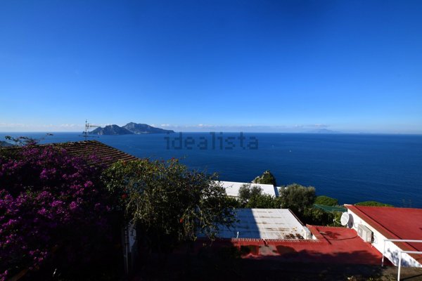 casa indipendente in vendita a Massa Lubrense