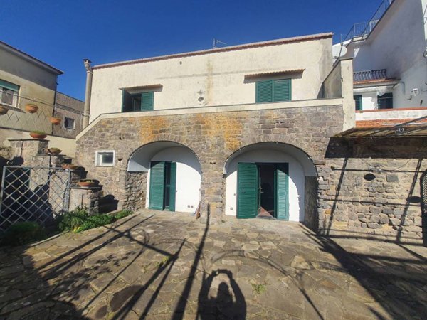 casa indipendente in vendita a Massa Lubrense in zona Nerano