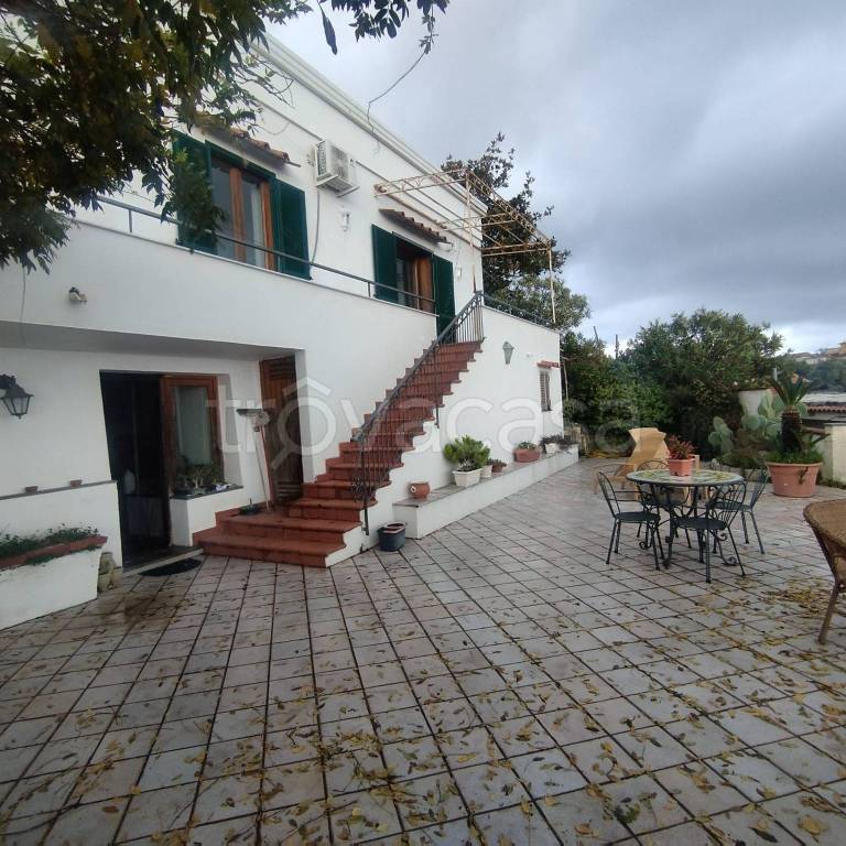 casa indipendente in vendita a Massa Lubrense