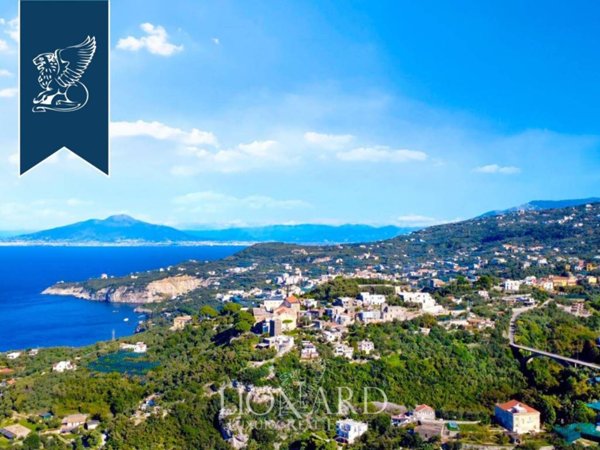 casa indipendente in vendita a Massa Lubrense