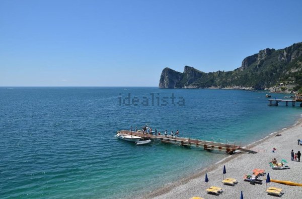 appartamento in vendita a Massa Lubrense in zona Marina del Cantone